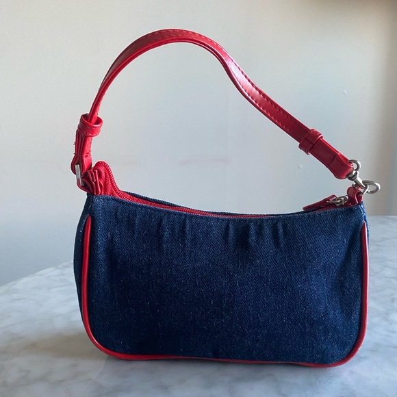 ✨ SOLD ✨Vintage Rare Sanrio Denim Hello Kitty Purse with embroidered rainbow - Picture 3 of 10